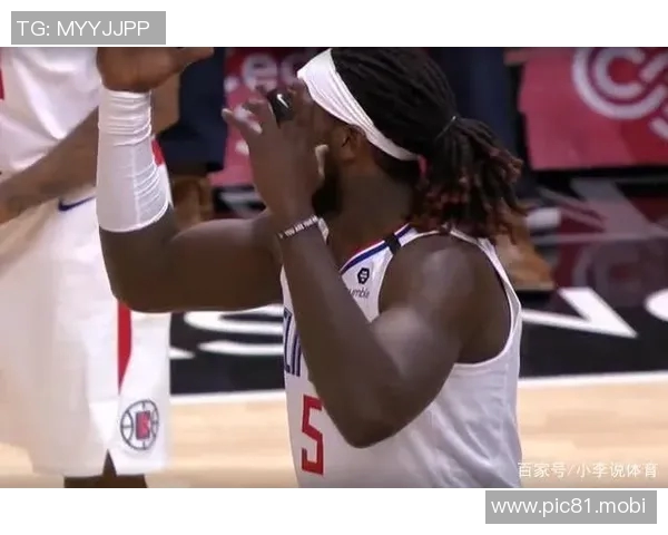 表现非常高效！科林斯12中8轰22分7板2帽